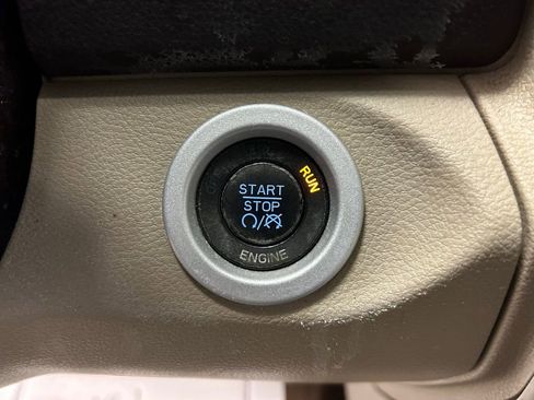 Used 2014 RAM 3500 Laramie w/ Convenience Group image 14