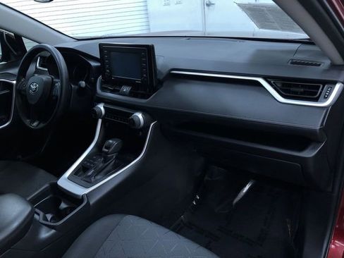 Certified 2020 Toyota RAV4 XLE image 23