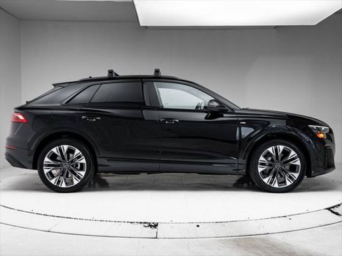 Certified 2025 Audi Q8 Premium Plus w/ Premium Plus Package AWD/4WD image 29