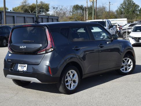 Used 2024 Kia Soul LX w/ Option Group 015 image 10