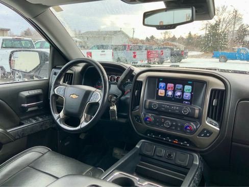 Used 2018 Chevrolet Silverado 1500 High Country image 29