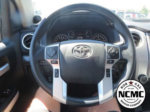 Used 2018 Toyota Tundra SR5 w/ SR5 Upgrade Package AWD/4WD image 36