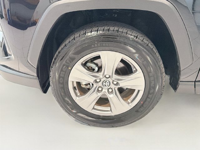 Certified 2025 Toyota RAV4 LE AWD/4WD image 25