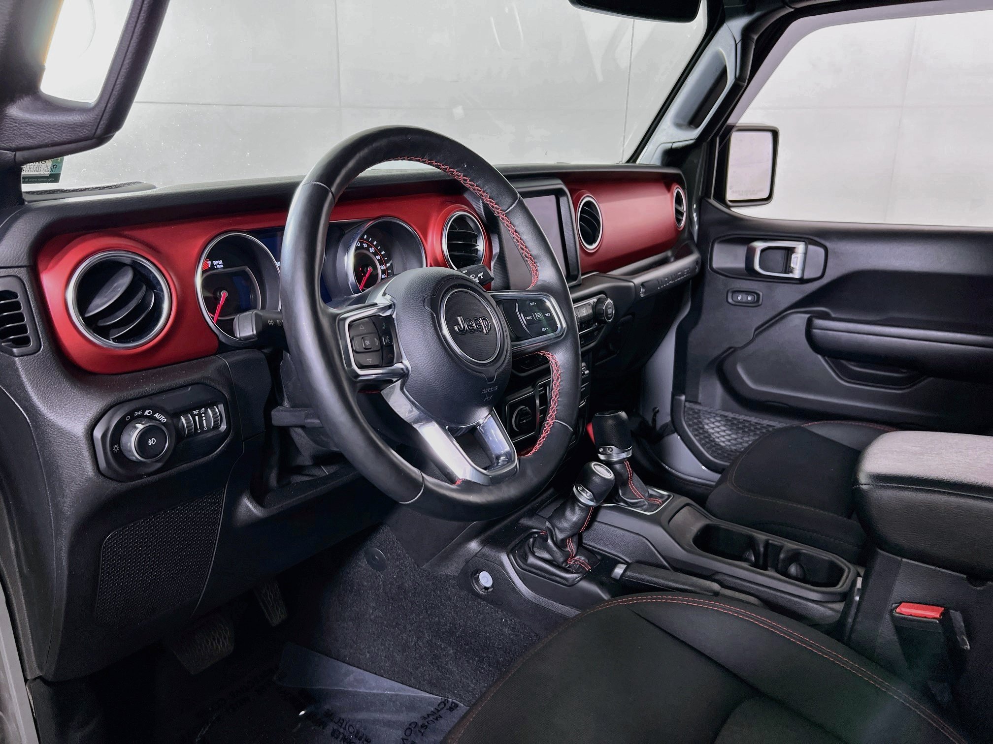 Used 2021 Jeep Wrangler Unlimited Rubicon AWD/4WD image 9