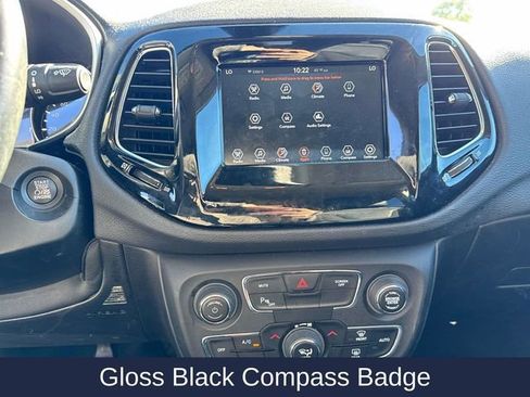 Used 2020 Jeep Compass Latitude image 31