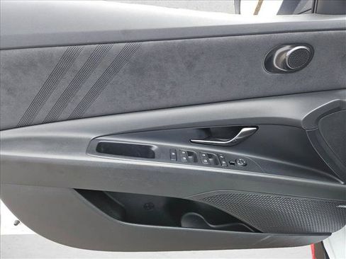 Used 2022 Hyundai Elantra N FWD image 19