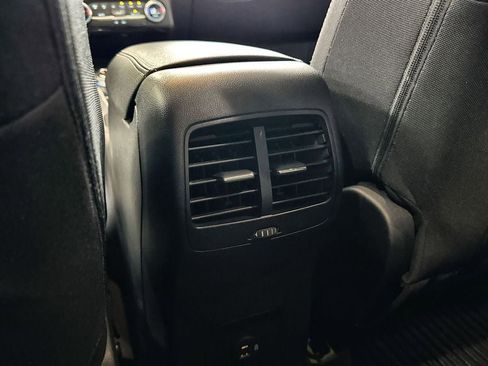 Used 2021 Ford Escape SE w/ SE Sport Appearance Package image 29