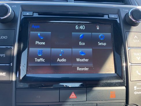 Used 2017 Toyota Camry SE image 16