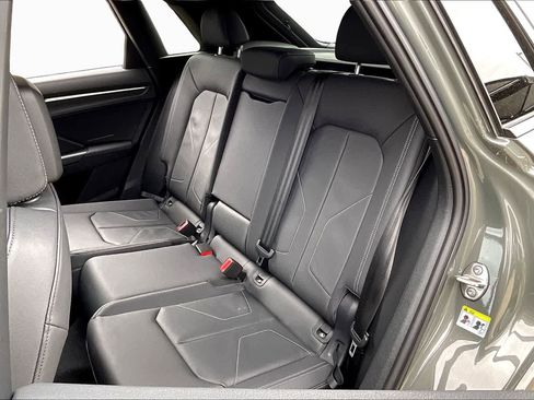 Used 2025 Audi Q3 2.0T Premium w/ Convenience Package AWD/4WD image 21