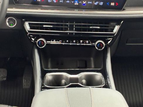 New 2026 Chevrolet Traverse High Country w/ LPO, Floor Liner Package image 20