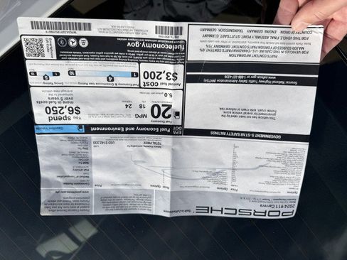 Used 2024 Porsche 911 Carrera image 31