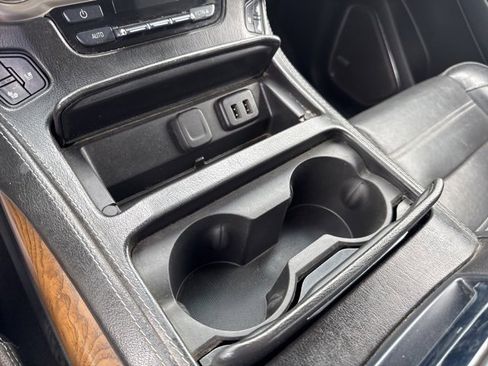 Used 2020 GMC Yukon XL Denali image 18