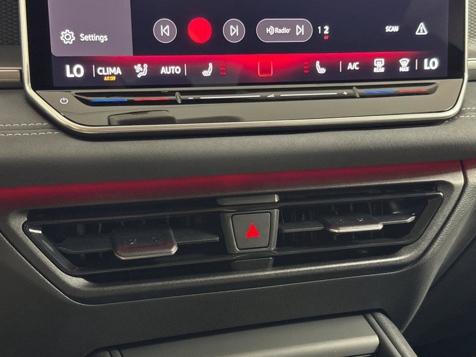 New 2026 Volkswagen Tiguan SE AWD/4WD image 19