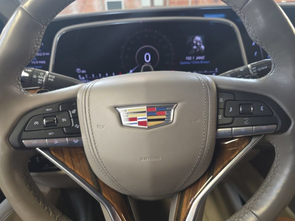 Used 2023 Cadillac Escalade Sport Platinum AWD/4WD image 30