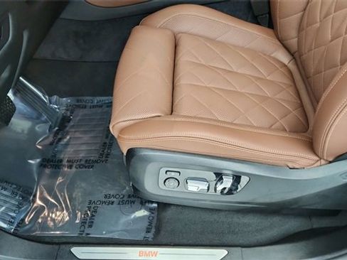 Used 2026 BMW X5 sDrive40i image 33