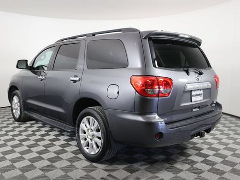Used 2015 Toyota Sequoia Platinum AWD/4WD image 4