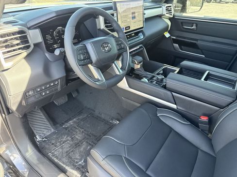 Used 2026 Toyota Tundra Limited AWD/4WD image 16