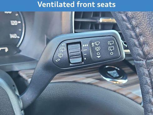 Used 2024 Ford Explorer Limited image 28