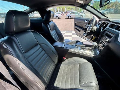 Used 2010 Ford Mustang GT RWD image 22