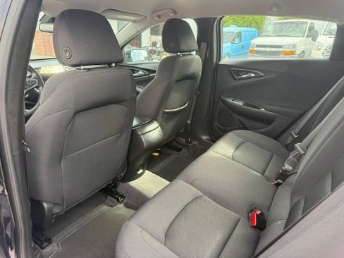 Used 2025 Chevrolet Malibu RS FWD image 13
