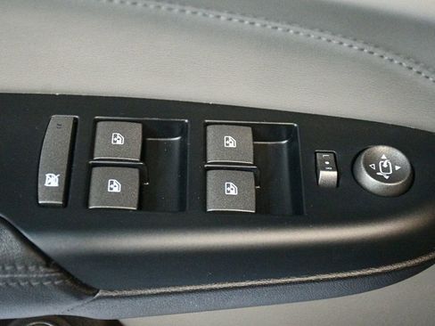 Used 2011 Cadillac SRX Premium image 56