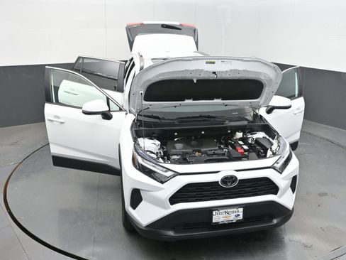 Used 2025 Toyota RAV4 XLE w/ Convenience Package image 42