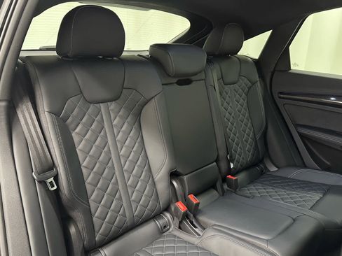 Used 2025 Audi SQ5 Premium Plus w/ Premium Plus Package image 22
