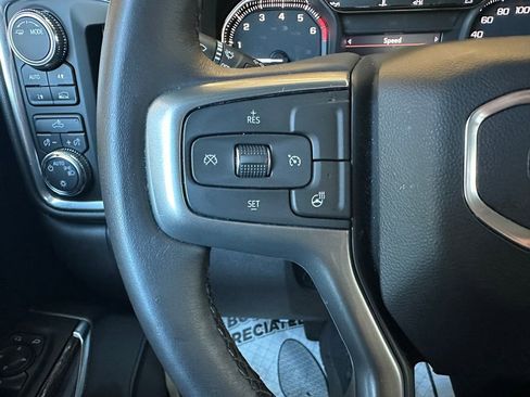 Used 2022 GMC Sierra 1500 SLE AWD/4WD image 3