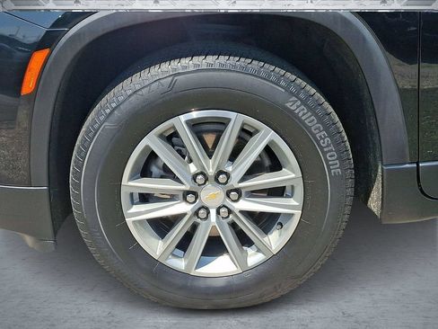 Certified 2023 Chevrolet Traverse LT FWD image 10