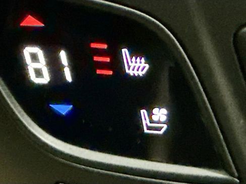 Used 2019 Buick Envision Premium w/ Driver Confidence Package image 21