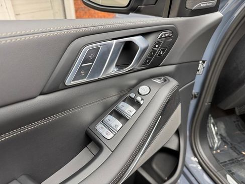 New 2026 BMW X7 xDrive40i w/ Premium Package image 11