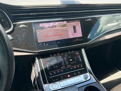 Used 2019 Audi Q8 Prestige AWD/4WD image 27