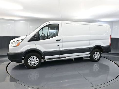 Used 2016 Ford Transit 250 130 Low Roof w/ Exterior Upgrade Package RWD image 10