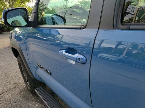 Used 2019 Toyota Tacoma TRD Off-Road w/ Technology Package image 26