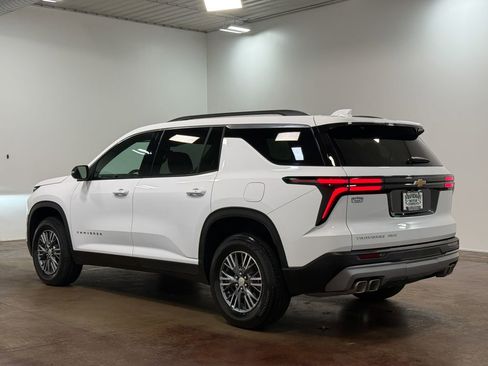 Used 2026 Chevrolet Traverse LT AWD/4WD image 26