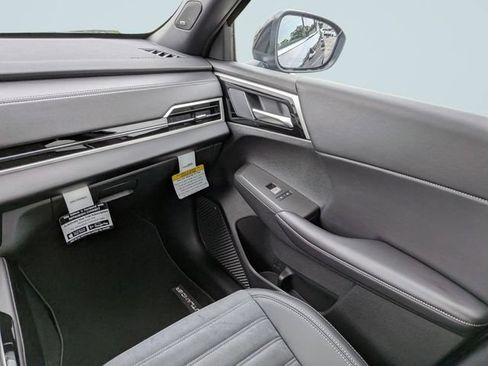 New 2026 Mitsubishi Outlander LE FWD image 15