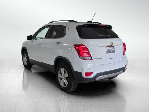 Used 2017 Chevrolet Trax LT w/ LT Convenience Package image 5