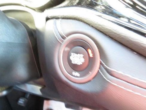 Used 2024 Dodge Durango SXT image 24