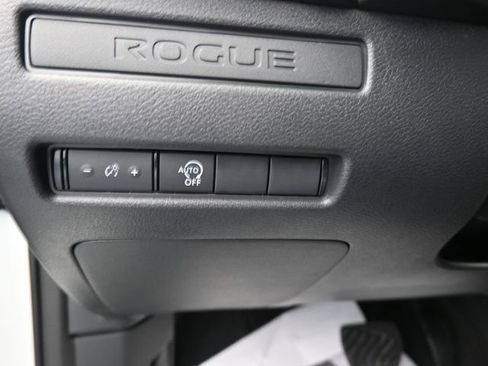 New 2026 Nissan Rogue S image 18