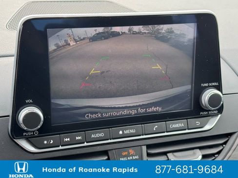 Used 2024 Nissan Altima 2.5 SV image 17