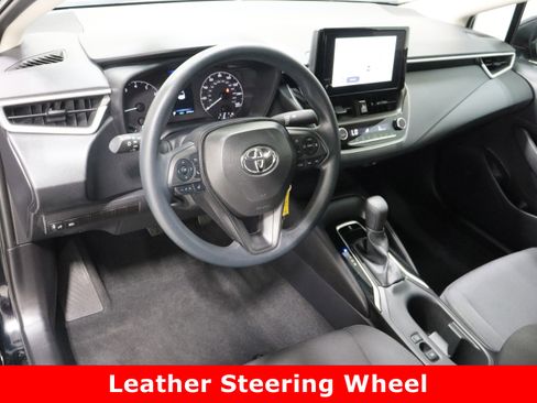 Used 2025 Toyota Corolla LE image 13