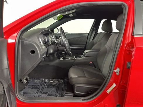 Used 2022 Dodge Charger SXT image 3