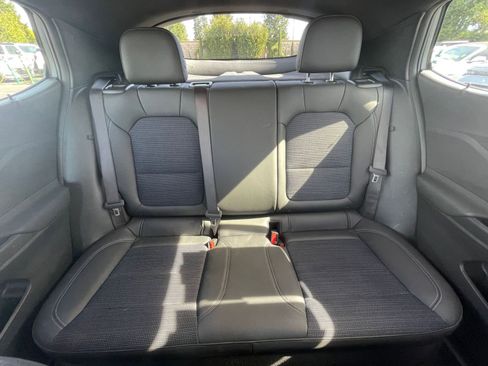 Used 2025 Buick Envista Preferred image 33