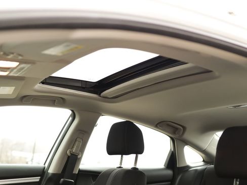 Used 2019 Honda Civic EX image 22