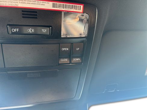 Used 2023 Toyota Tacoma Limited image 18