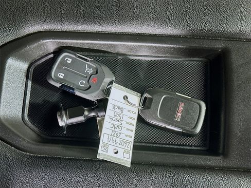 Used 2021 GMC Sierra 1500 SLE w/ X31 Off-Road Package image 36