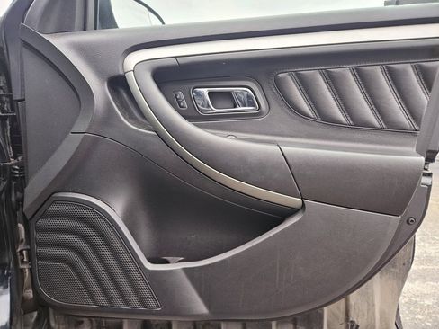 Used 2014 Ford Taurus SEL w/ Equipment Group 201A image 11