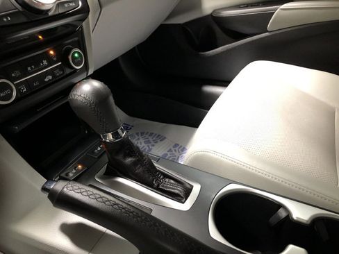 Used 2017 Acura ILX w/ Premium Package image 31