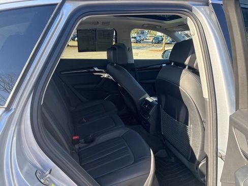 Used 2020 Audi Q5 2.0T Premium Plus w/ Premium Plus Package image 12