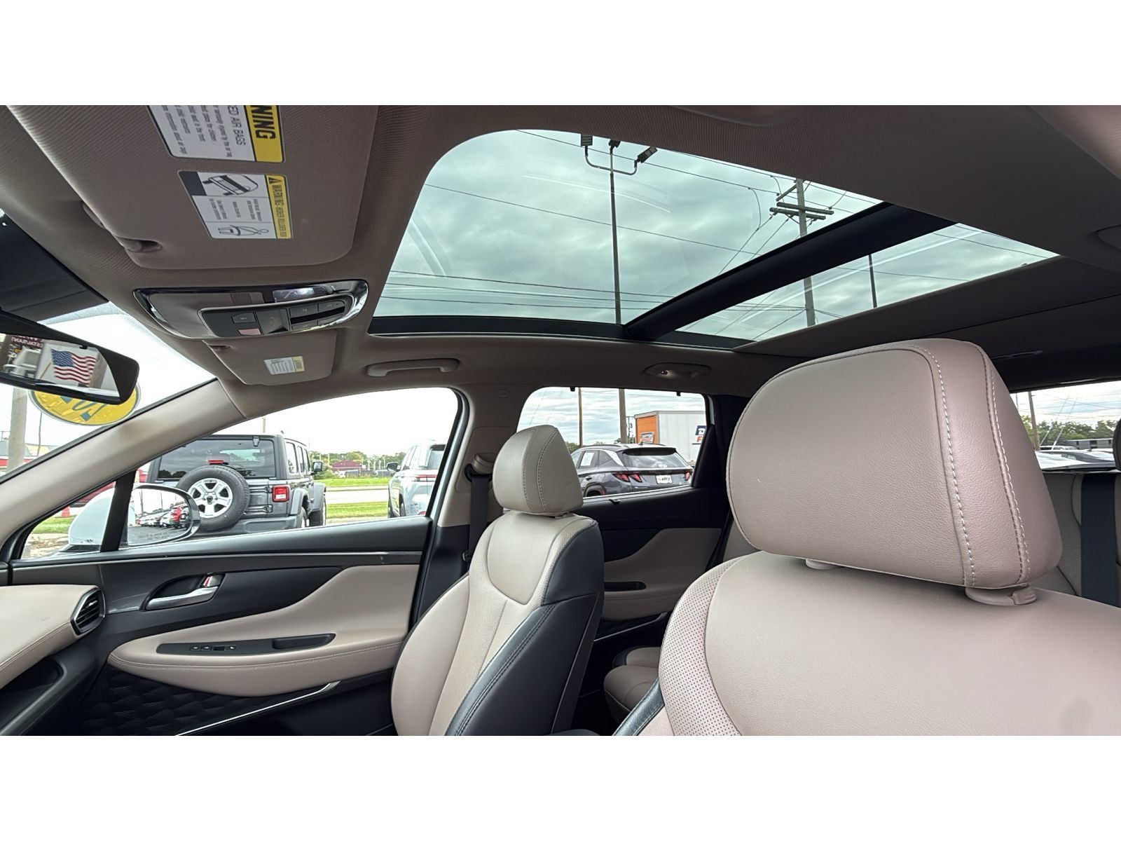 Used 2023 Hyundai Santa Fe SEL w/ Premium Package AWD/4WD image 31